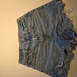Woman's jean shorts